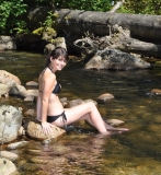 teen bikini outdoors wet bigtits cleavage handbra 04